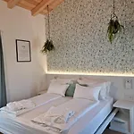 Elle Ecoholiday