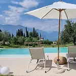 Elle Ecoholiday فندق مبيت وإفطار مالتشيزينيه