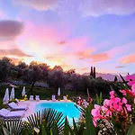 Elle Ecoholiday