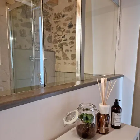 Elle Ecoholiday Bed & Breakfast 4*