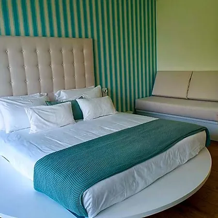 فندق مبيت وإفطار Elle Ecoholiday مالتشيزينيه