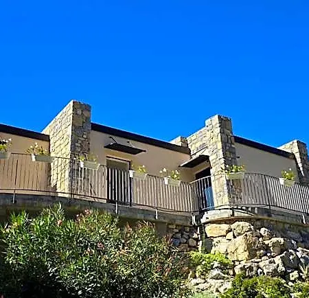Elle Ecoholiday 4*