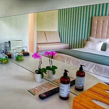 Elle Ecoholiday مالتشيزينيه