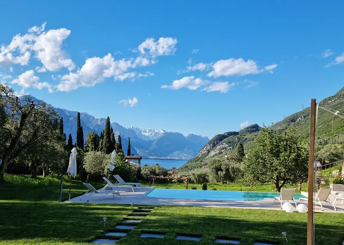 Elle Ecoholiday 4* Мальчезине