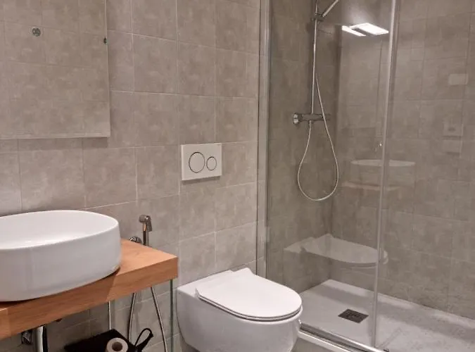 Elle Ecoholiday Bed and breakfast 4*