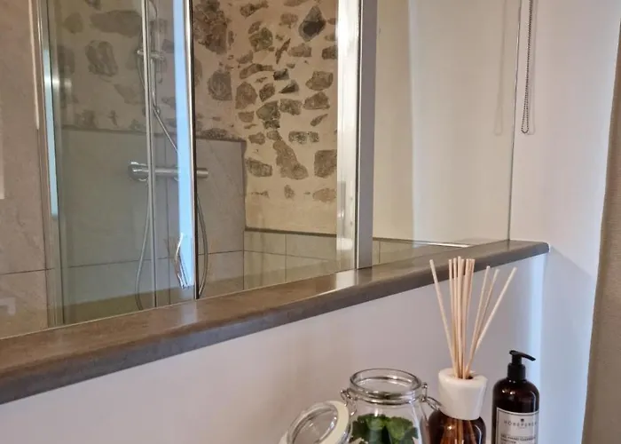 Elle Ecoholiday Bed and breakfast 4*